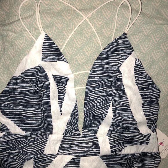 Patterned Romper - Picture 2 of 8